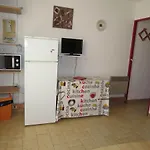 2 Pièces à Sète, Proche Avec Parking - Fr-1-338-336 Appartamento