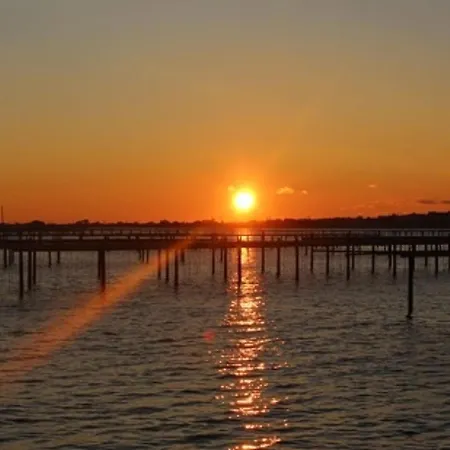 2 Pieces A Sete, Proche Avec Parking - Fr-1-338-336